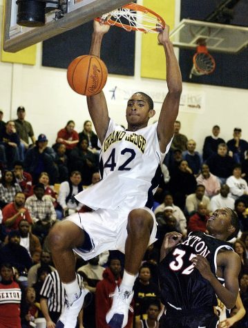 Al Horford throws down a monster dunk in his Grand Ledge days.